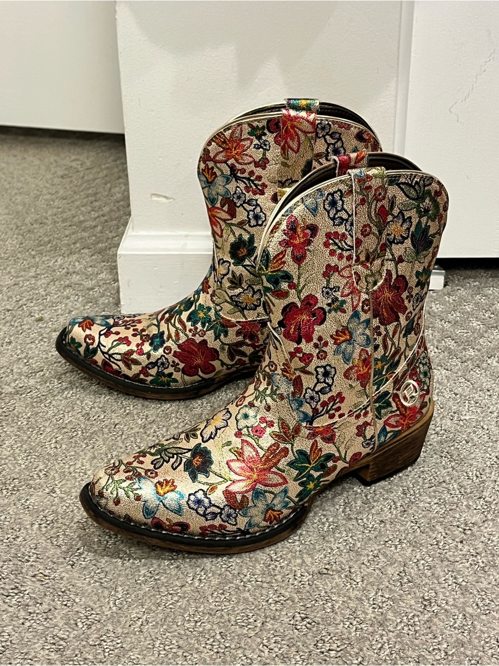 Roper Ingrid Western Boots Womens 8 Multi Floral Metallic Faux Leather NWT